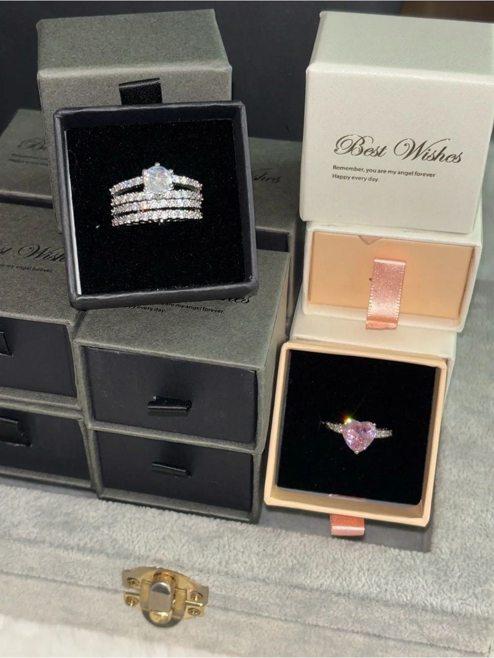 Jewelry elegant pink